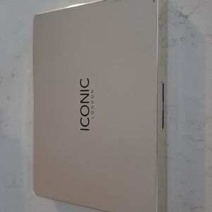 ICONIC London Metallic Silver Compact